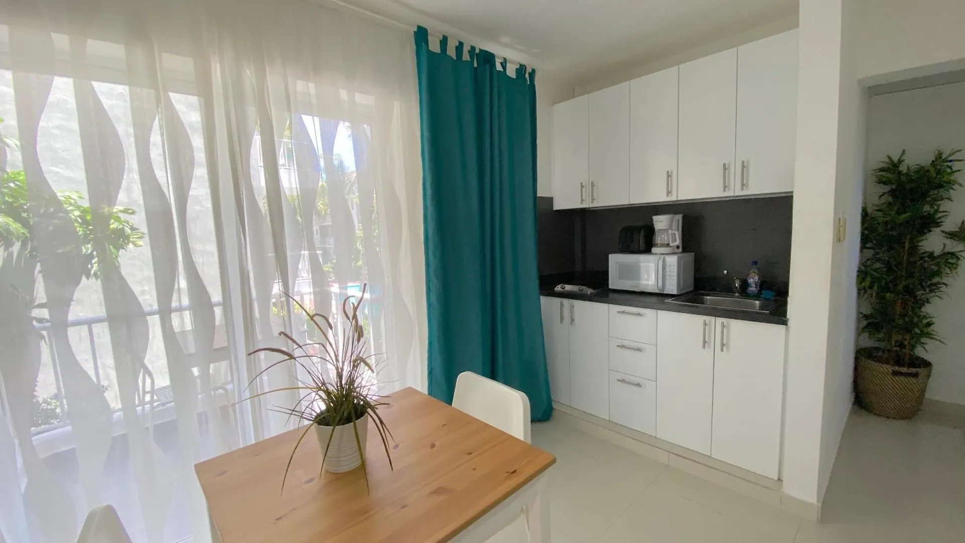 Hotel Sol Caribe Suites Playa Los Corales Punta Cana